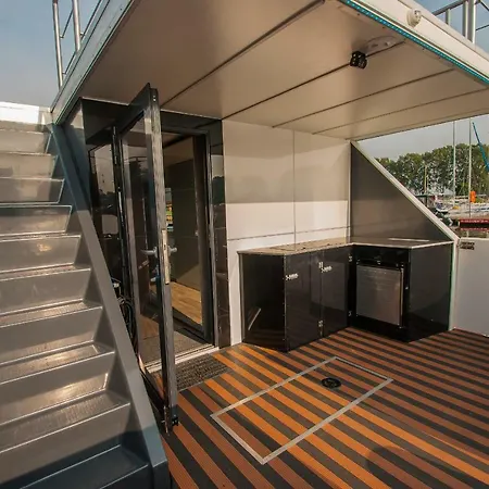 아파트 Amber Houseboat