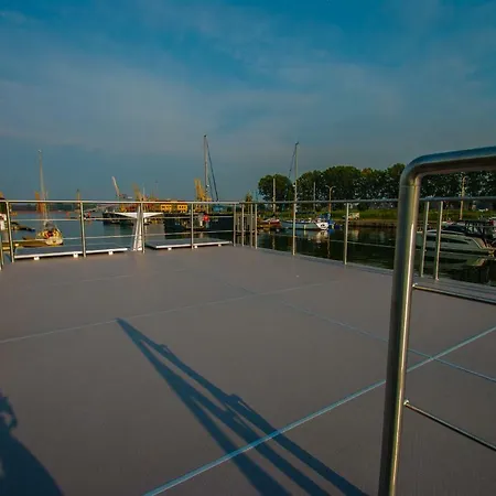 Amber Houseboat * 슈비노우이스쳬